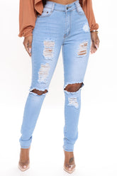 Say Yes To Distress Jeans - Light Blue Wash Ins Street